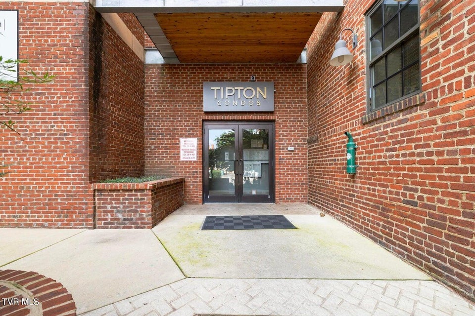Photo #2: 116 Tipton Street