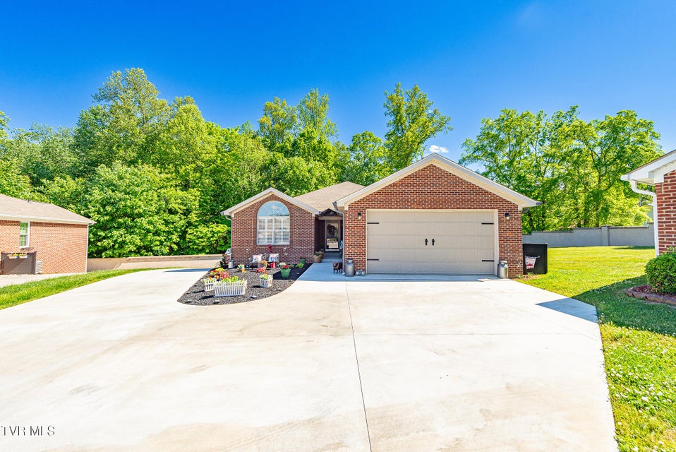 Photo #5: 283 Crockett Drive