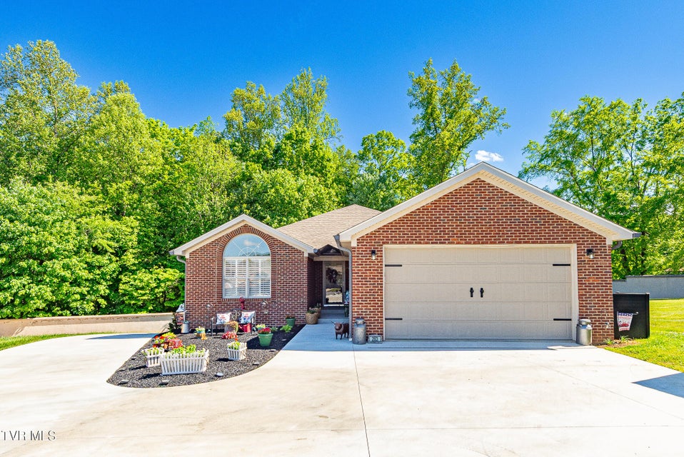 Photo #6: 283 Crockett Drive