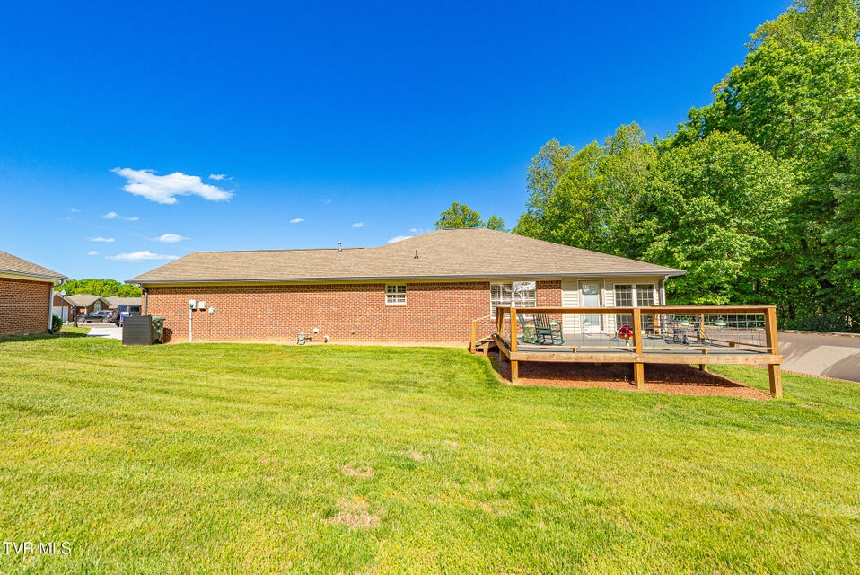 Photo #7: 283 Crockett Drive