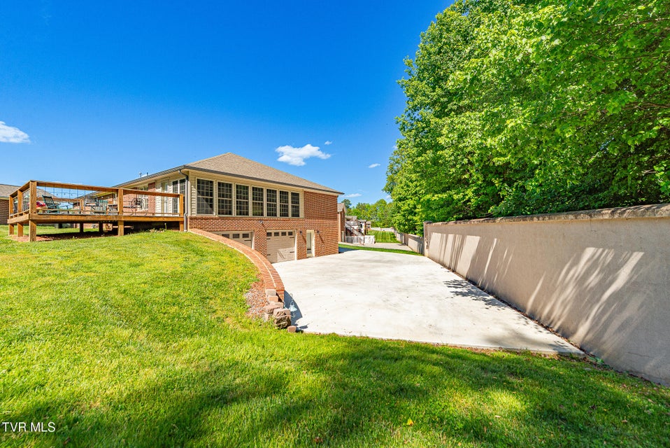 Photo #9: 283 Crockett Drive