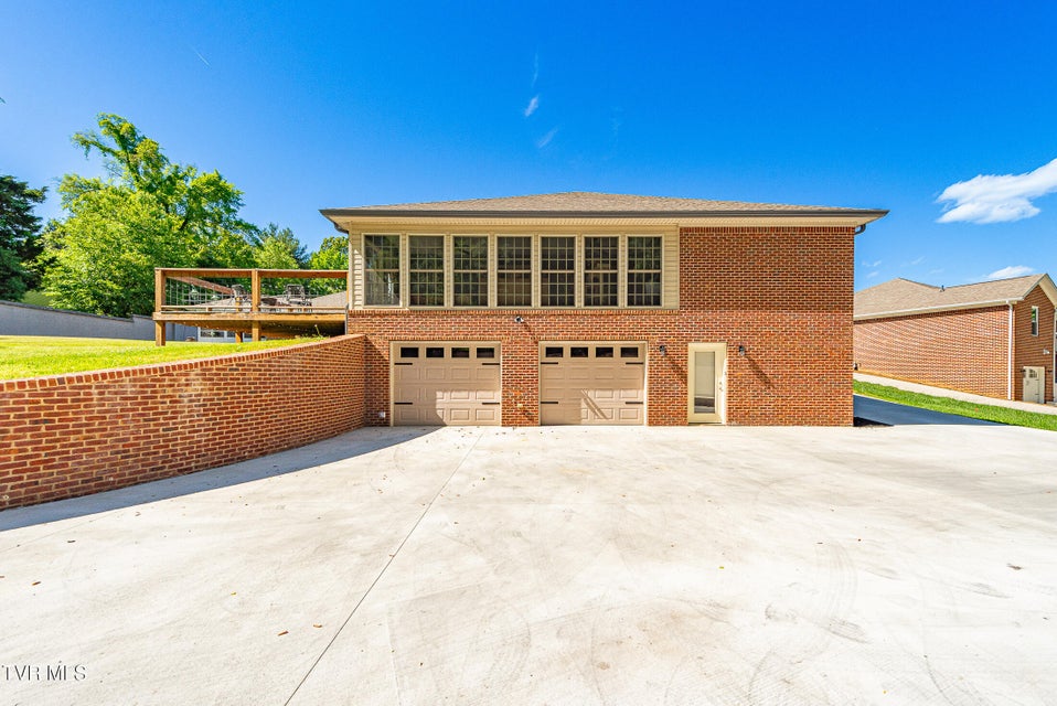 Photo #10: 283 Crockett Drive