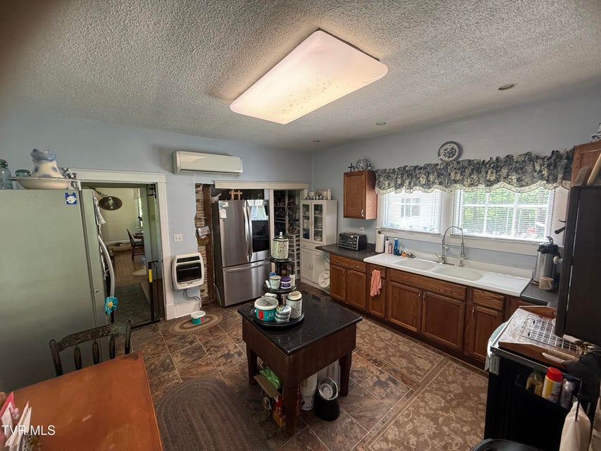 Photo #4: 5912 Dunbar Road