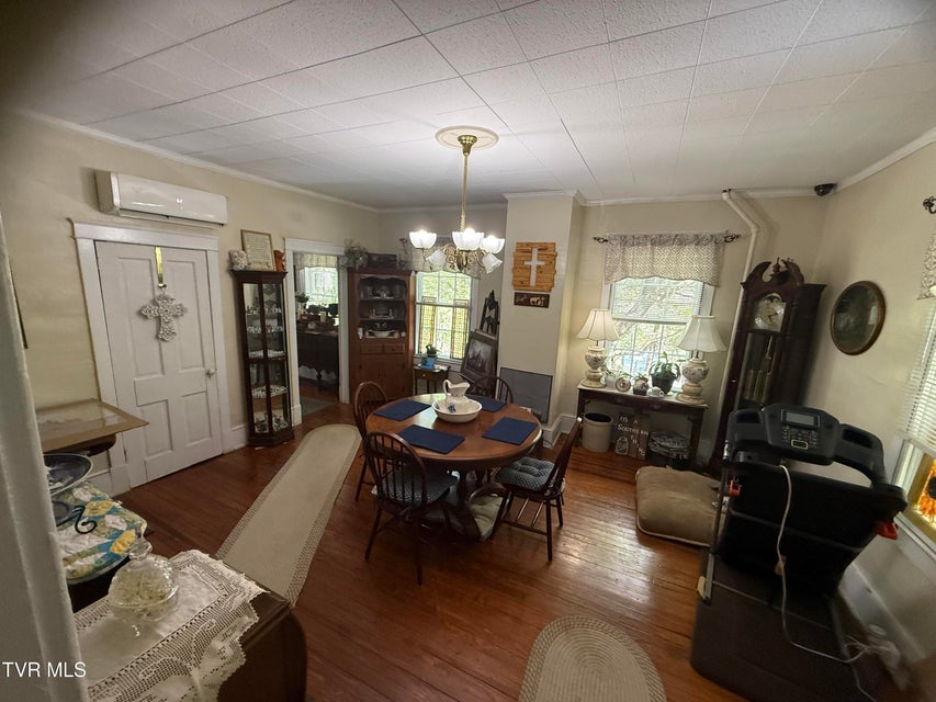 Photo #6: 5912 Dunbar Road