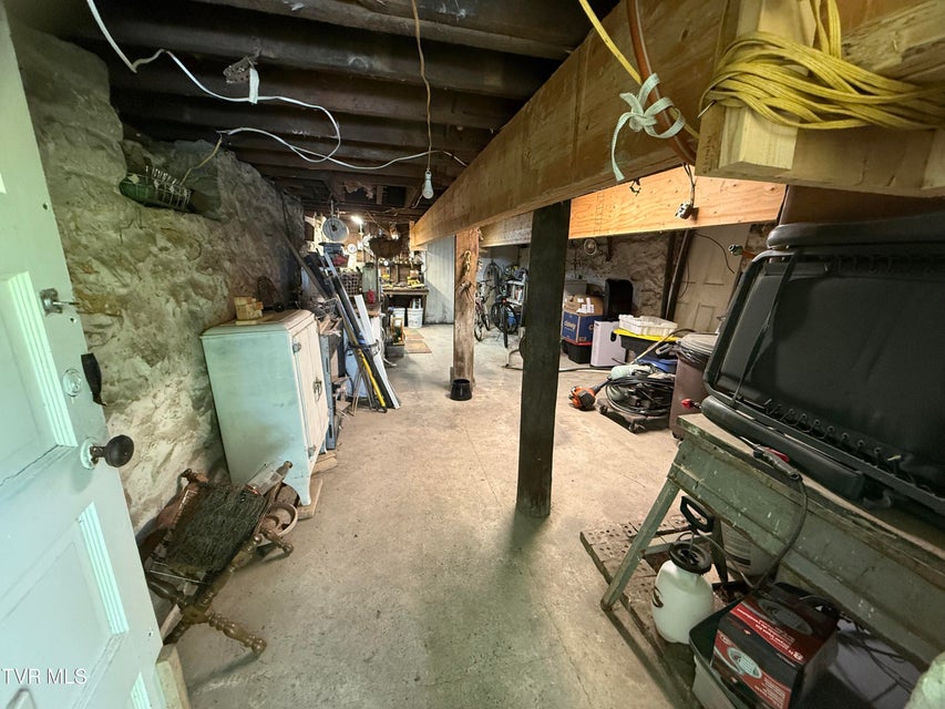 Photo #25: 5912 Dunbar Road