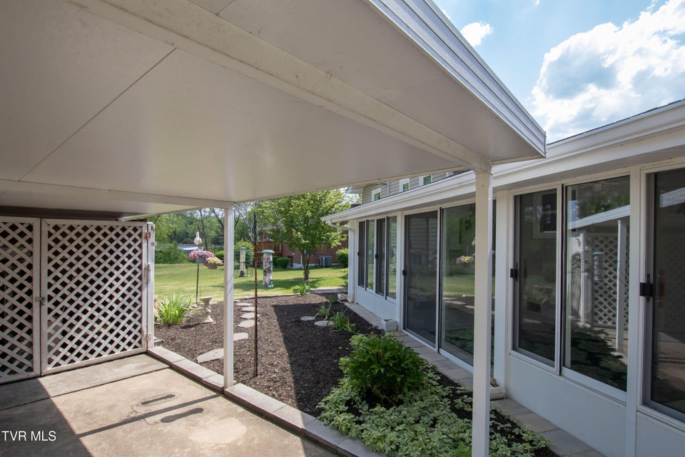 Photo #51: 105 Dale Place