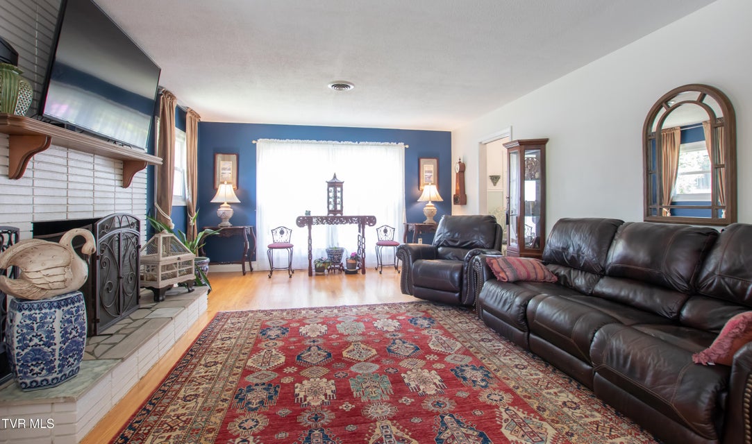 Photo #5: 105 Dale Place