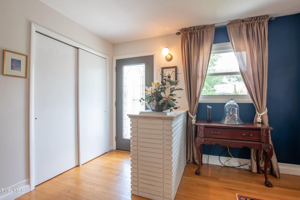 Photo #4: 105 Dale Place