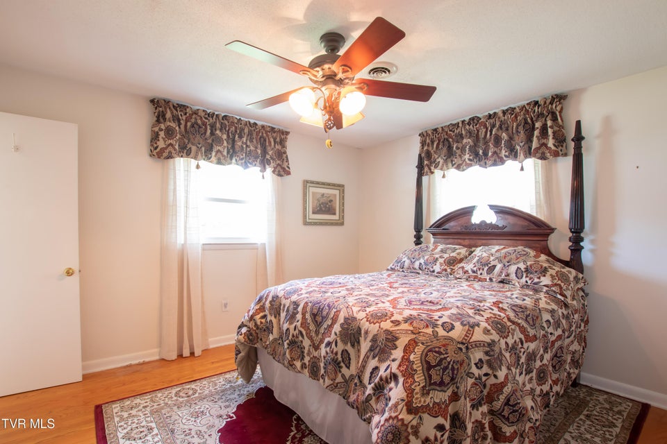 Photo #18: 105 Dale Place
