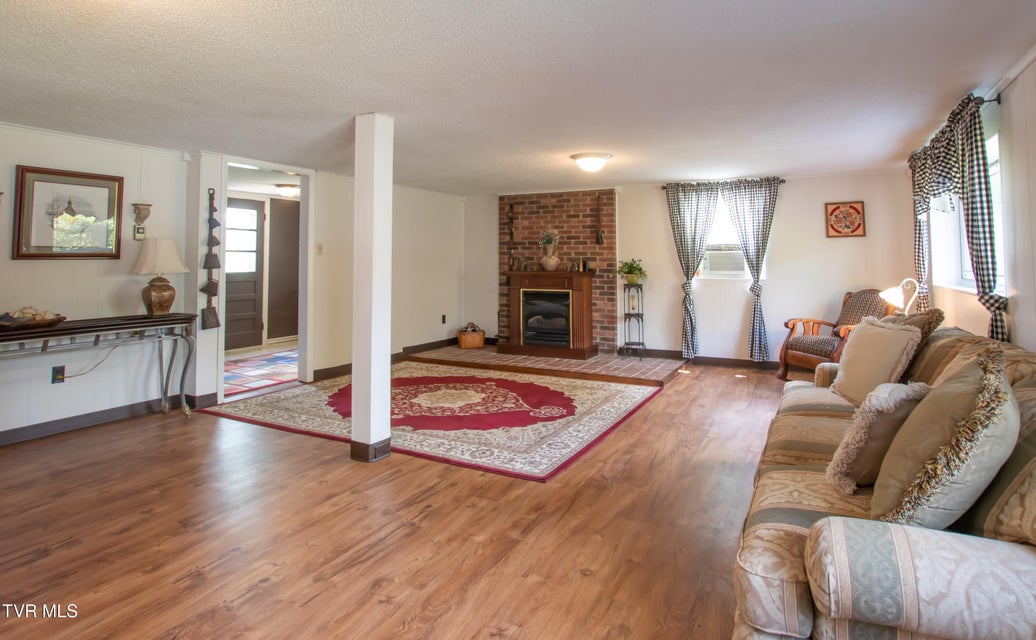 Photo #29: 105 Dale Place