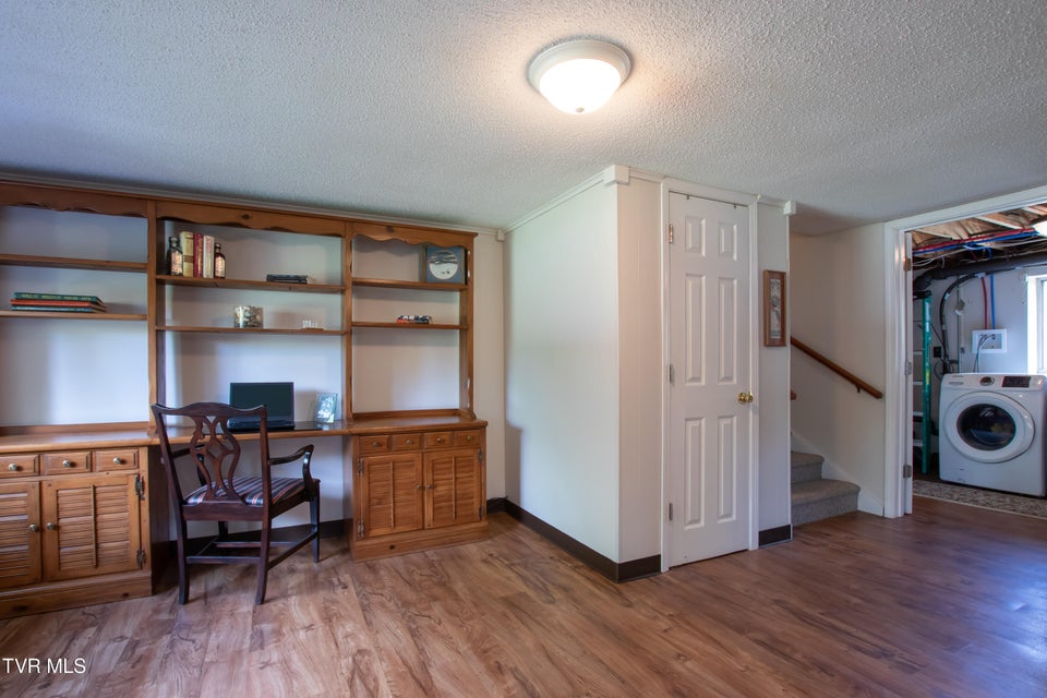 Photo #31: 105 Dale Place