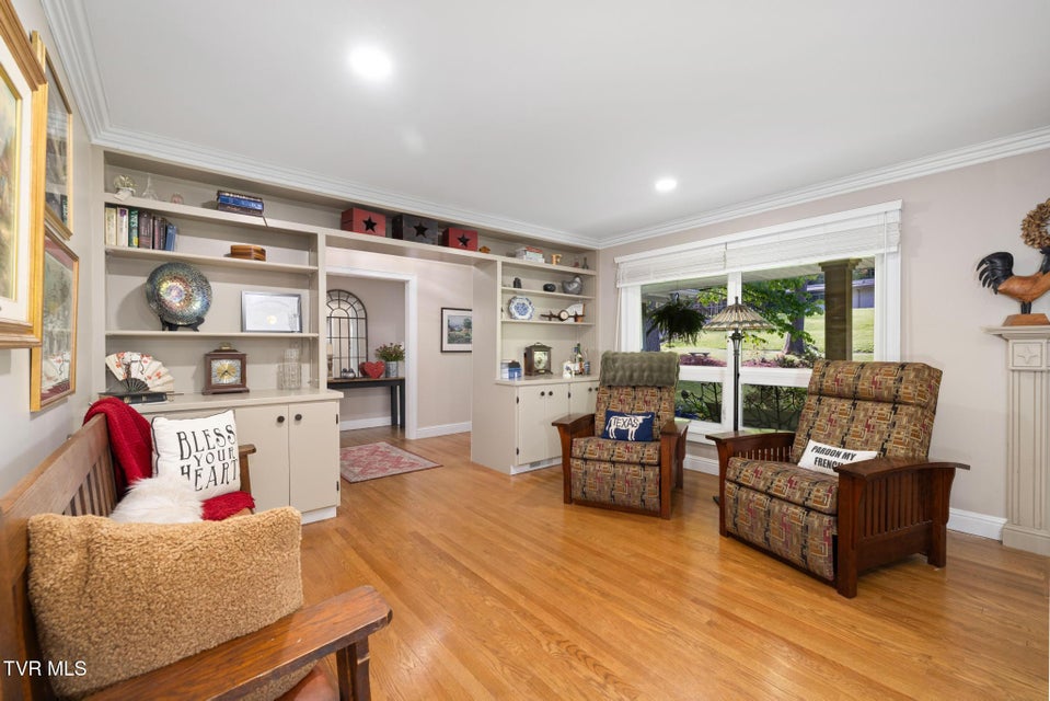 Photo #10: 1305 Sherwood Drive