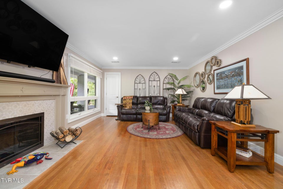 Photo #12: 1305 Sherwood Drive