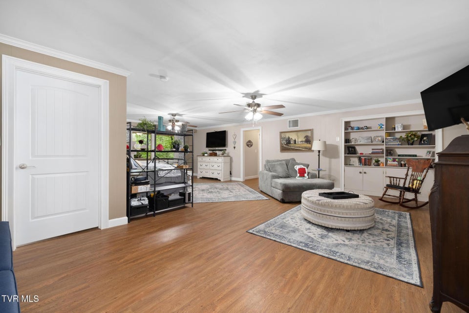 Photo #36: 1305 Sherwood Drive