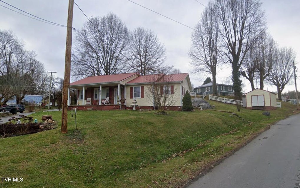 Photo #2: 139 Miller Avenue