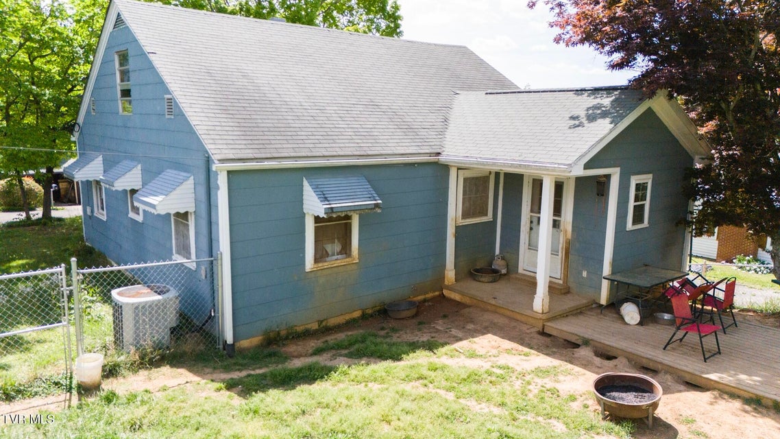 Photo #2: 113 Ell Street
