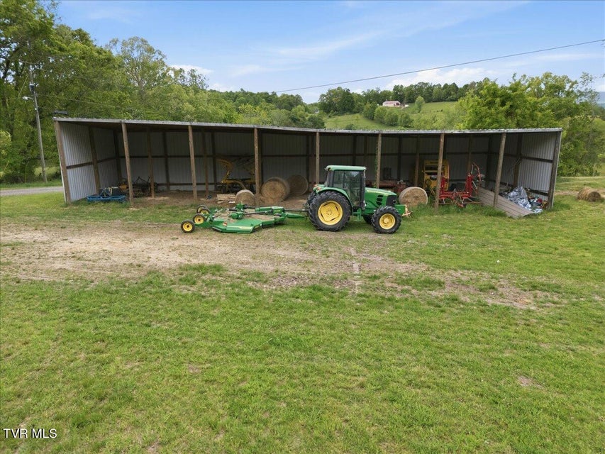 Photo #16: 27070 Shortsville Road