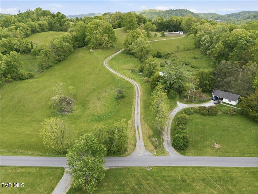 Photo #22: 27070 Shortsville Road