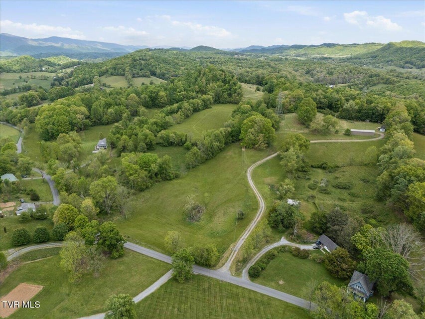 Photo #25: 27070 Shortsville Road