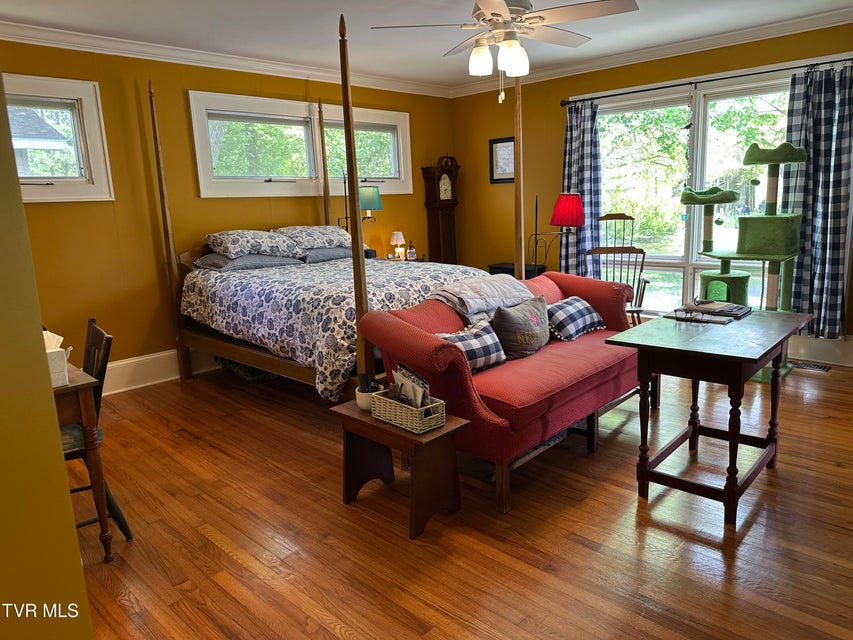 Photo #8: 1045 Catawba Street
