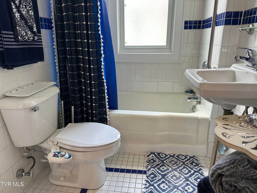Photo #14: 1045 Catawba Street