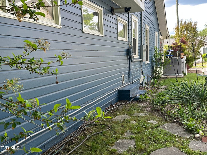 Photo #93: 1045 Catawba Street