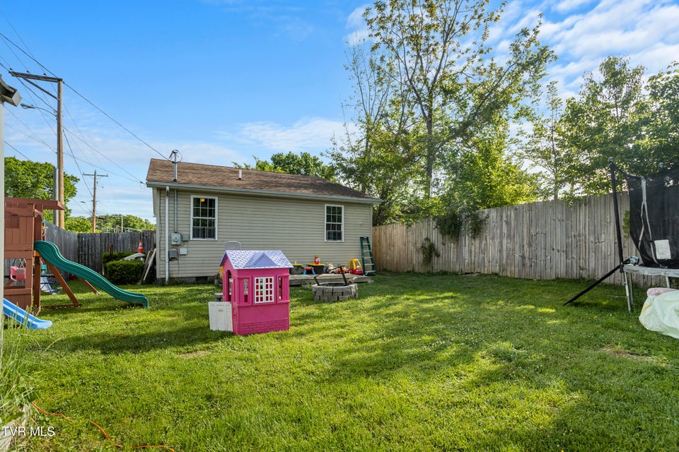 Photo #32: 1001 Minton Place