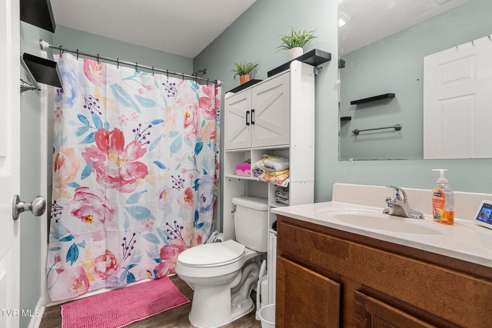 Photo #17: 1001 Minton Place