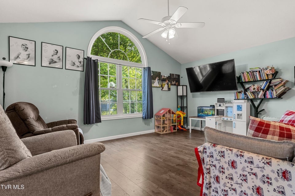 Photo #9: 1001 Minton Place