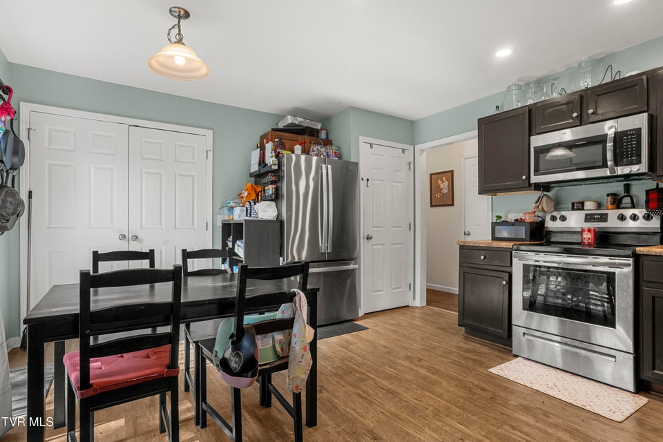 Photo #10: 1001 Minton Place