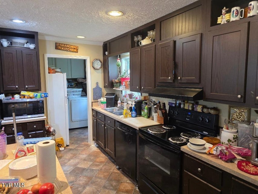 Photo #4: 311 Lakeview Circle
