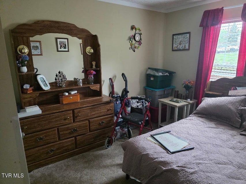 Photo #7: 311 Lakeview Circle