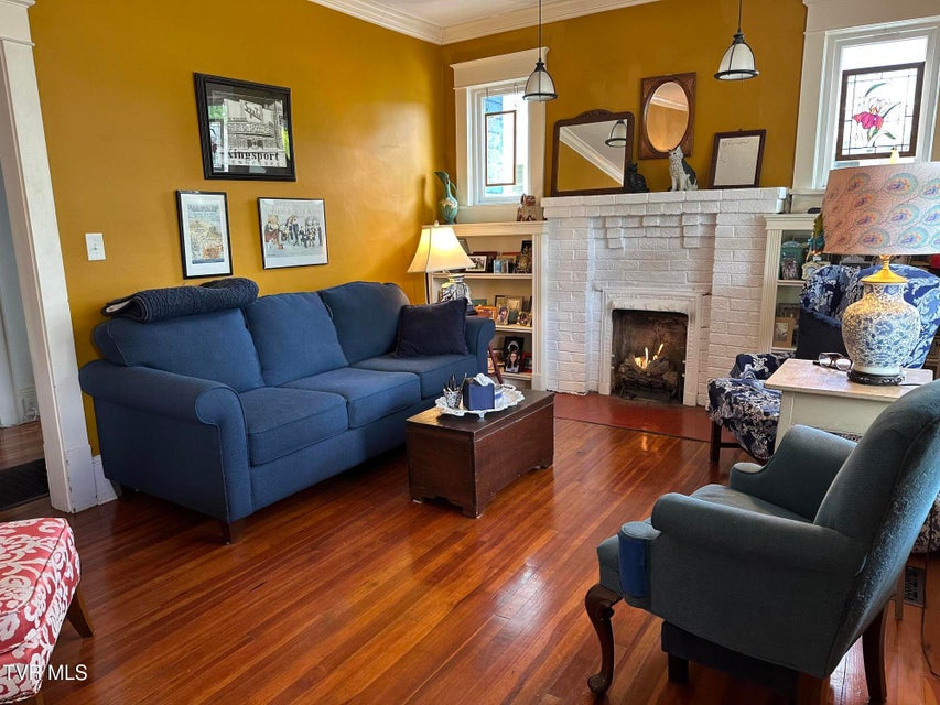Photo #4: 1045 Catawba Street