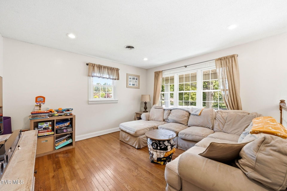 Photo #24: 324 Bellehaven Drive