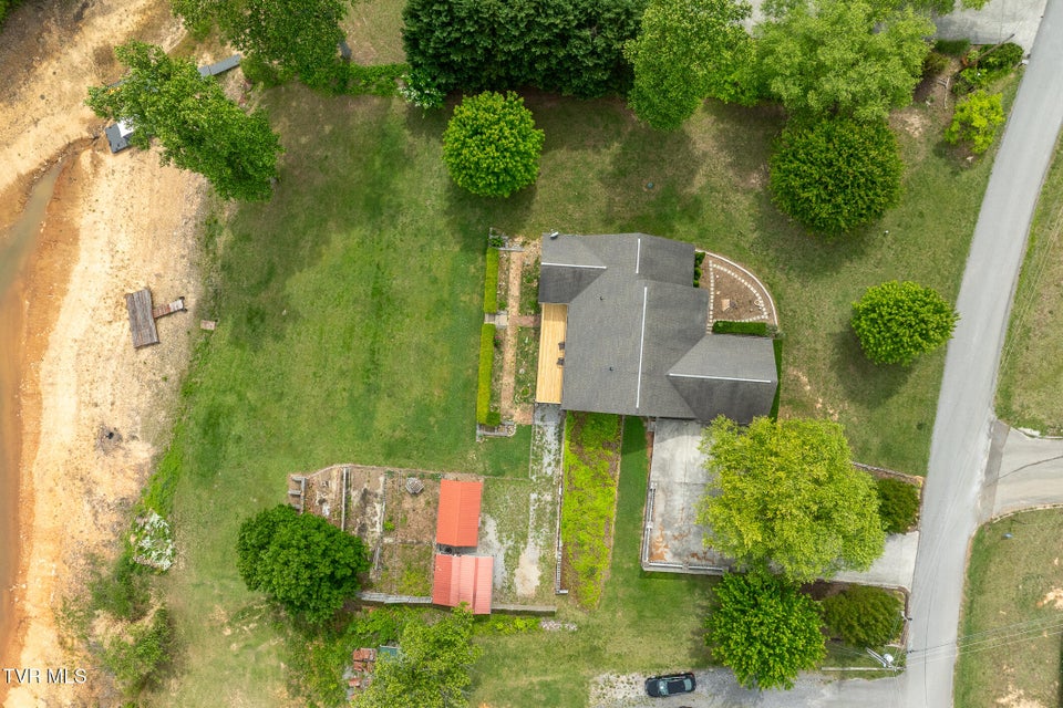 Photo #4: 937 Muskogee Lane