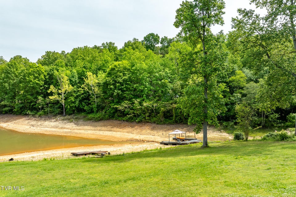 Photo #27: 937 Muskogee Lane