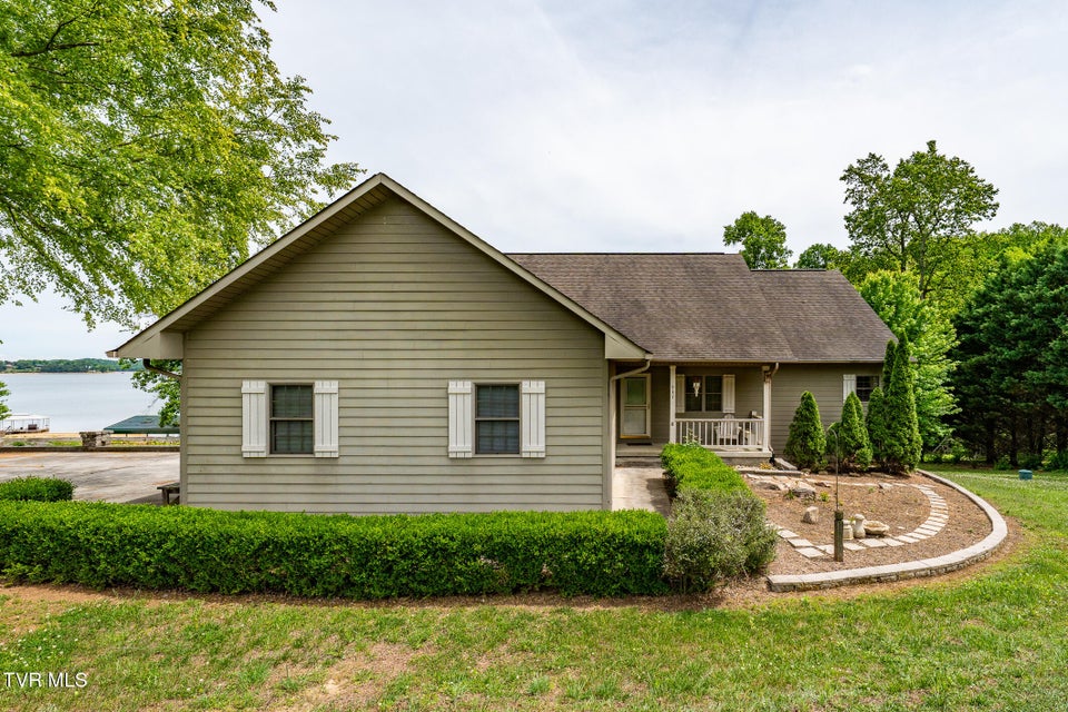 Photo #37: 937 Muskogee Lane