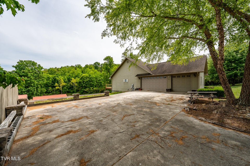 Photo #39: 937 Muskogee Lane