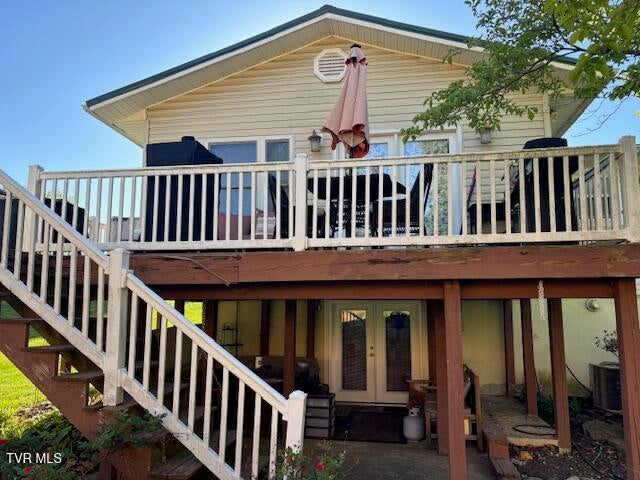 Photo #2: 281 Canterbury Lane