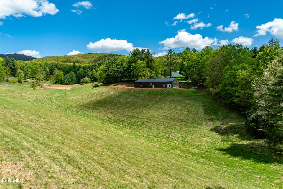 Photo #27: 835 Red Brush Road