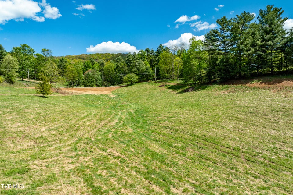 Photo #28: 835 Red Brush Road
