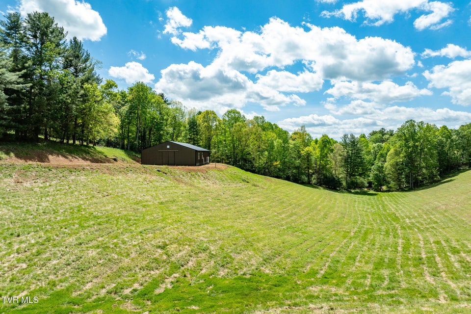 Photo #31: 835 Red Brush Road