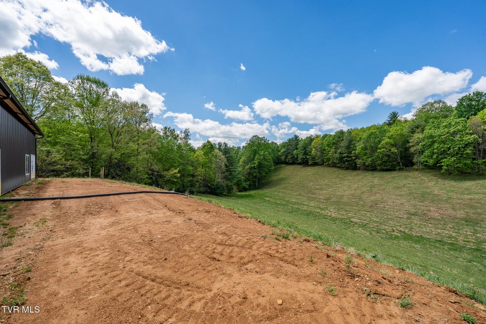 Photo #37: 835 Red Brush Road