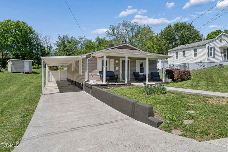 Photo #2: 1020 Tennessee Avenue