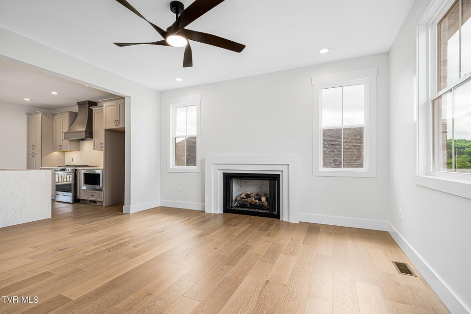 Photo #6: 50 Glaze Farm Way