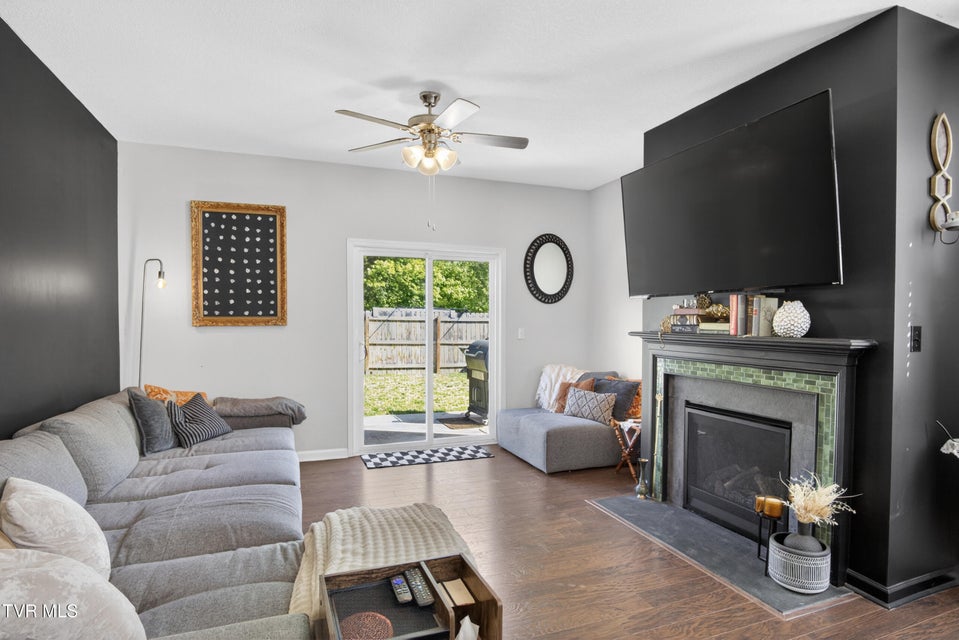 Photo #12: 229 Crockett Drive