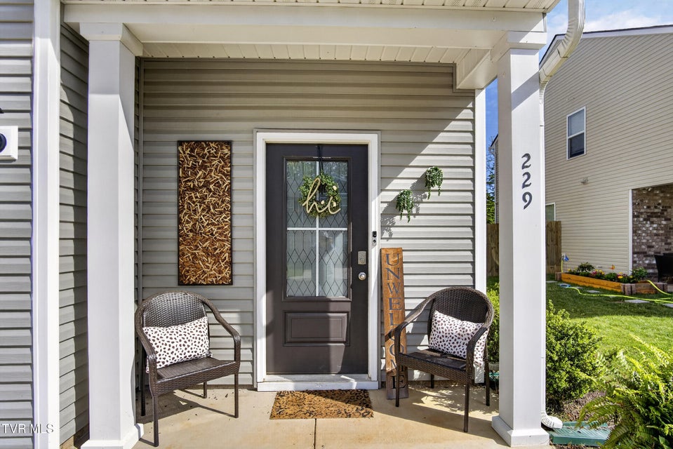 Photo #4: 229 Crockett Drive
