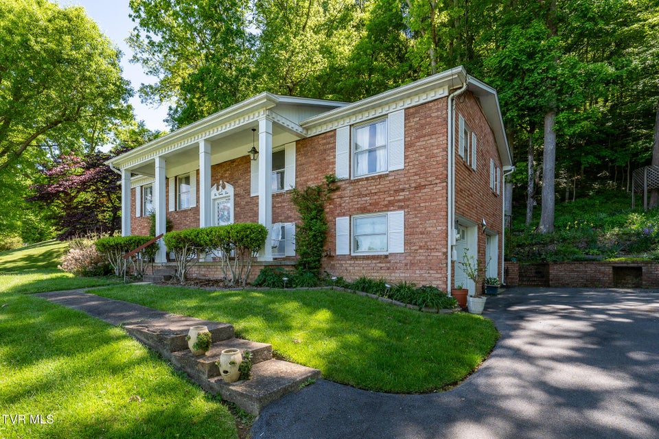 Photo #4: 1025 Eastbrook Drive
