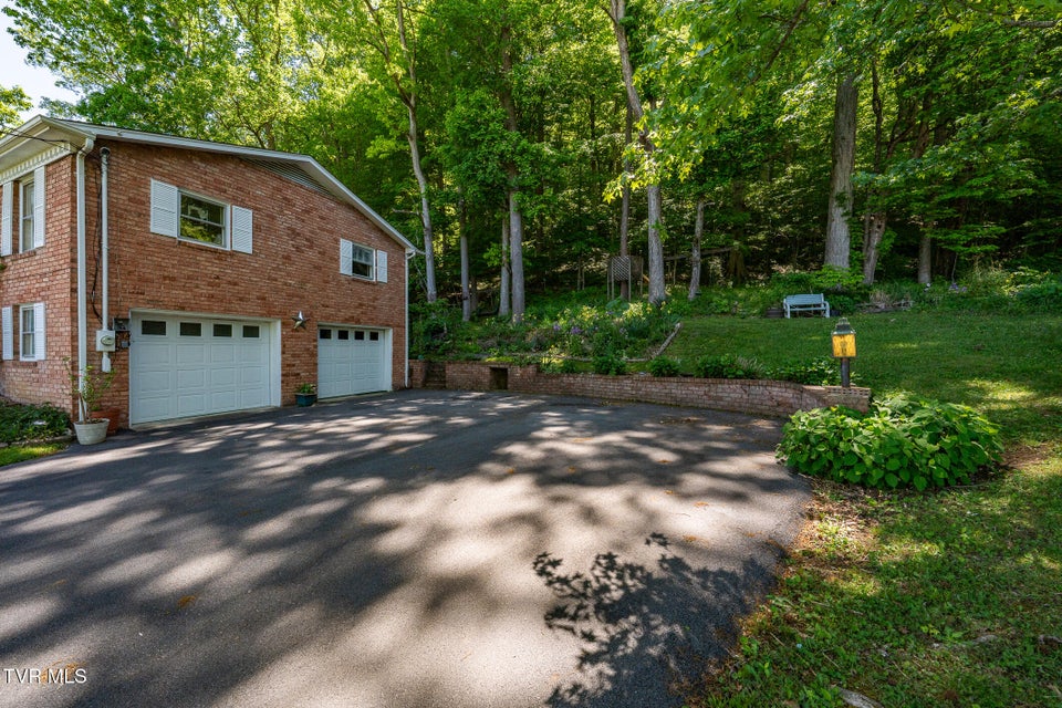 Photo #9: 1025 Eastbrook Drive