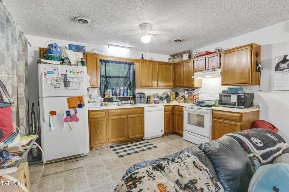 Photo #16: 116 Hazel Drive
